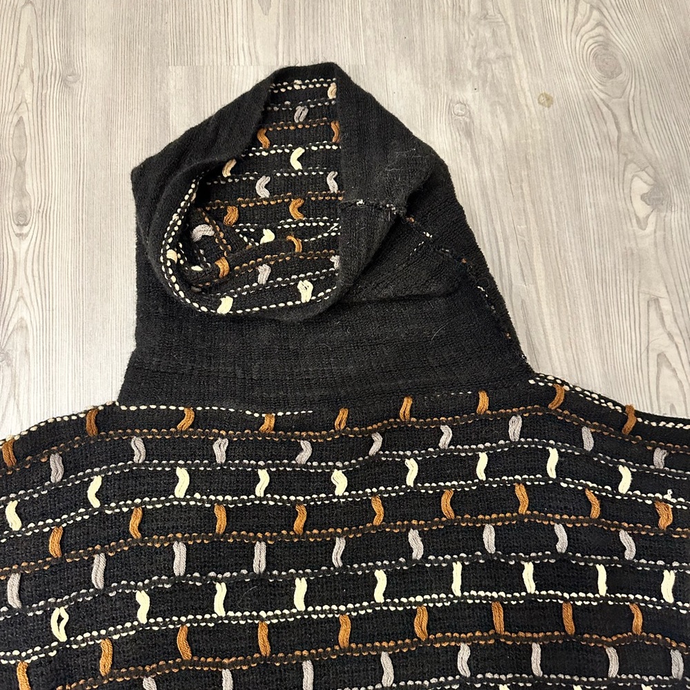 Love of Fashion (LOF) Tunic Sweater - Picture 5 of 5